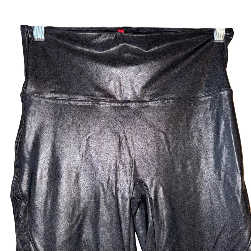 SPANX High-Rise Faux Leather Quilted Leggings in Very Black Size Medium